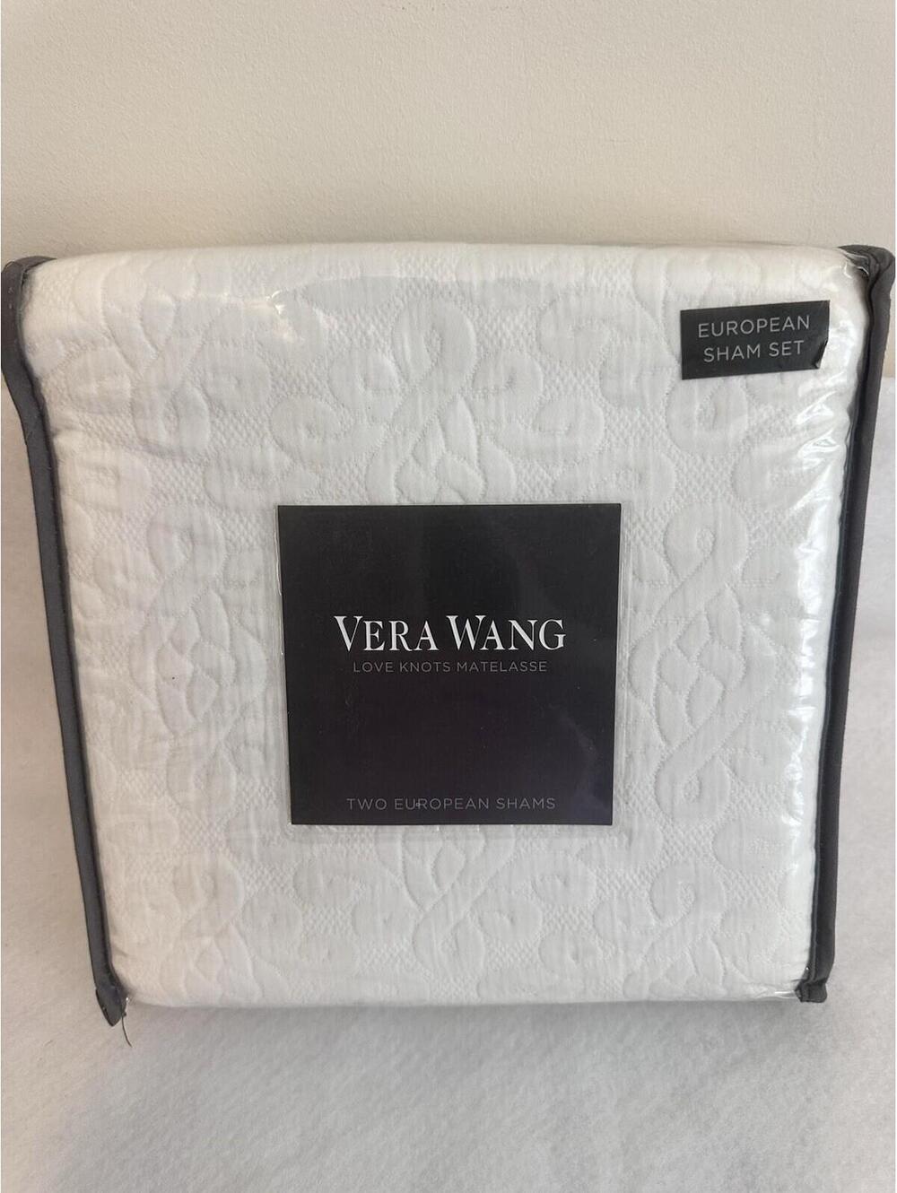New - VERA WANG LOVE KNOTS MATELASSE 2 EUROPEAN SHAMS